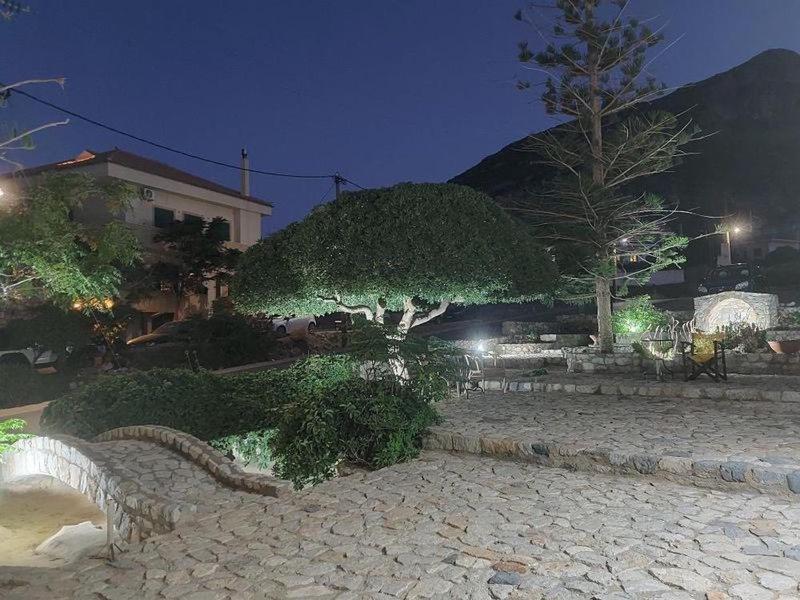 דירות Yefira Belessi'S Mansion מראה חיצוני תמונה