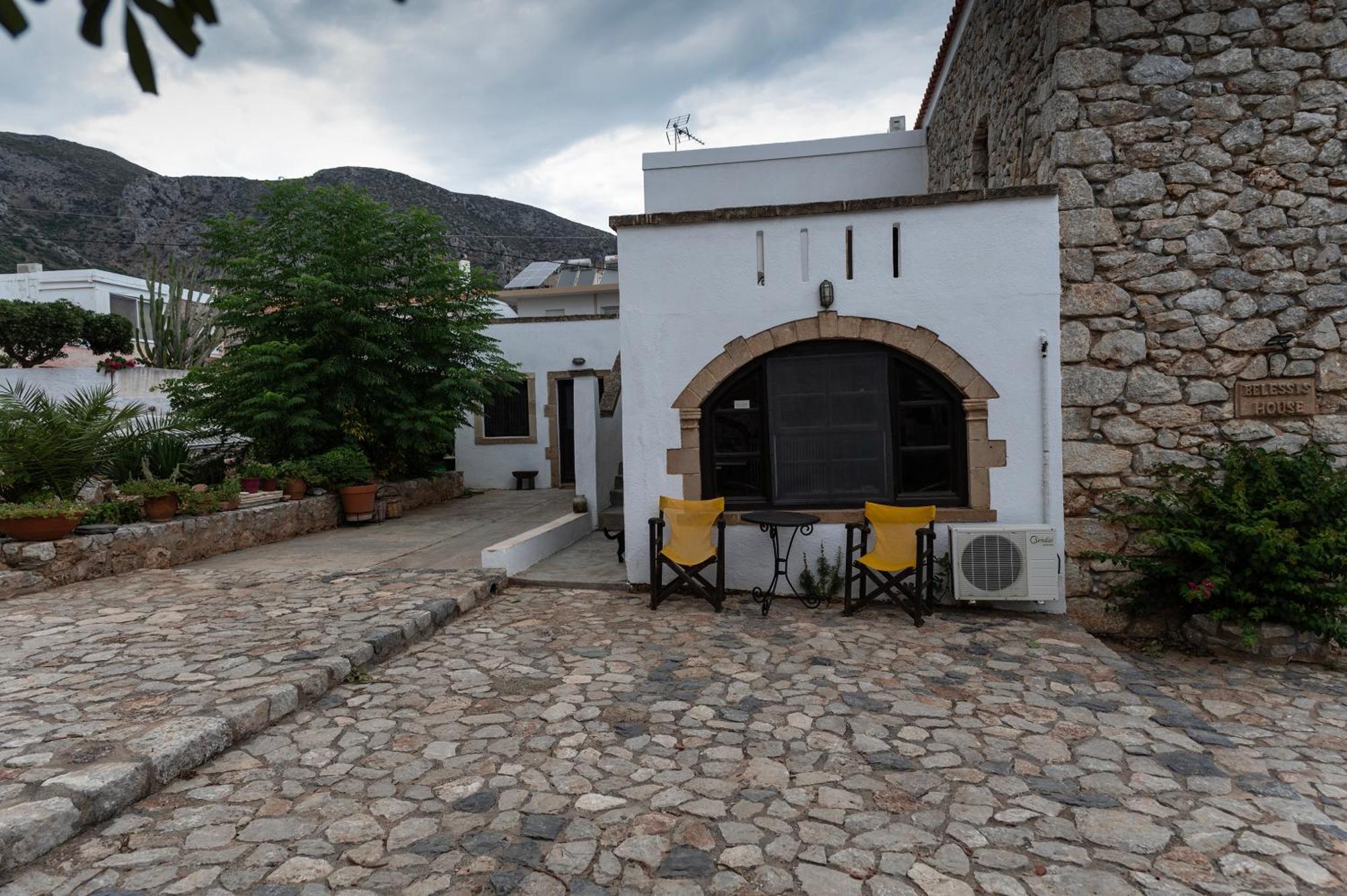 דירות Yefira Belessi'S Mansion מראה חיצוני תמונה