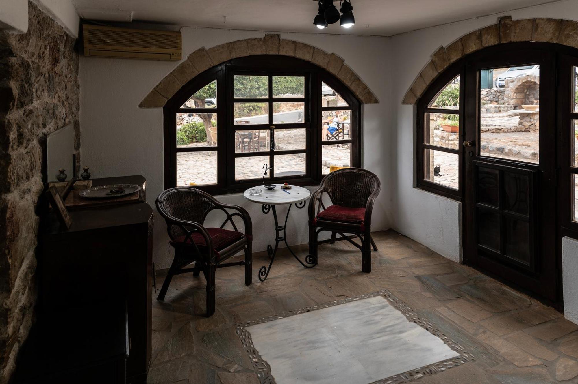 דירות Yefira Belessi'S Mansion מראה חיצוני תמונה