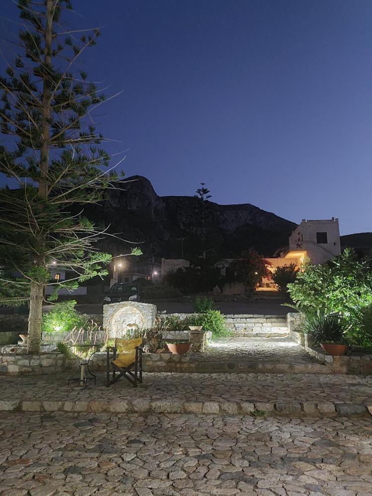 דירות Yefira Belessi'S Mansion מראה חיצוני תמונה